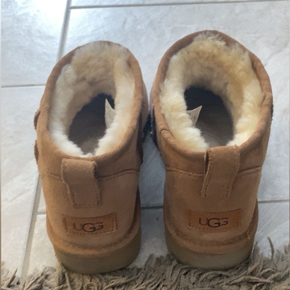 Ugg Classic Ultra Mini - Picture 5 of 5